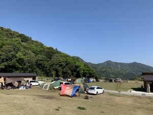 0F05028F-F907-4B96-9BC1-F3F8C8B3A58F